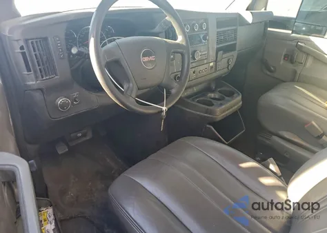 2019 GMC Savana Cut - Box Truck z USA, uszkodzony, nr VIN 1GD07SFP1K1237424